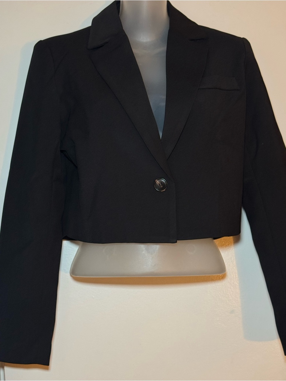 Cropped Black Women's Single-Button Blazer
